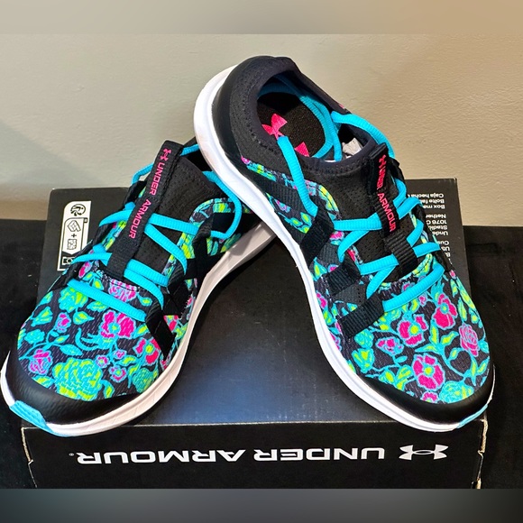 NEW Under Armour Girls Floral Casual Sneaker - Size 4.5 Youth Big Kid - Picture 1 of 8
